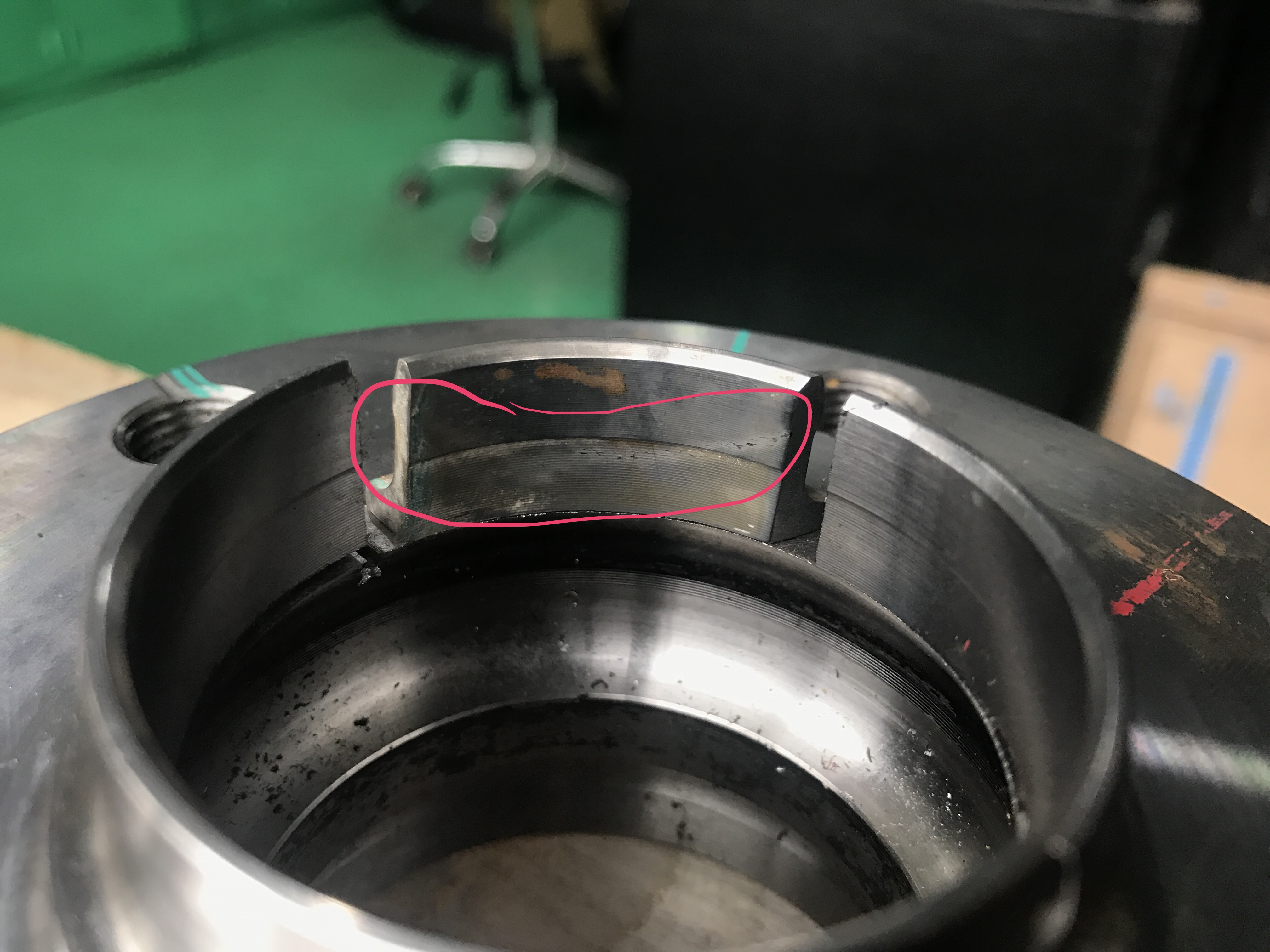 裂纹穿透工件（厚度1.7mm）
